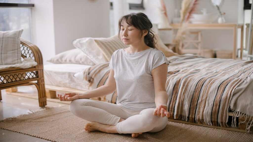 Meditasi Kundalini Yoga di rumah